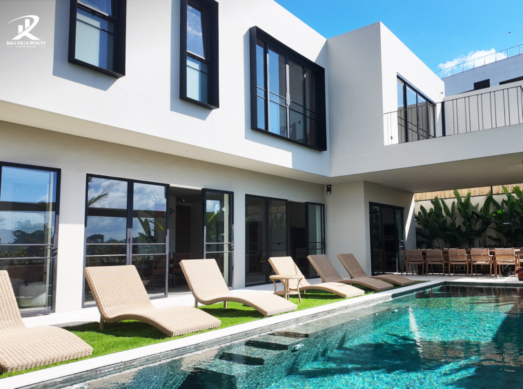 Stunninng Brand New 6 Bedroom Villa for Sale Leasehold in Bali Umalas