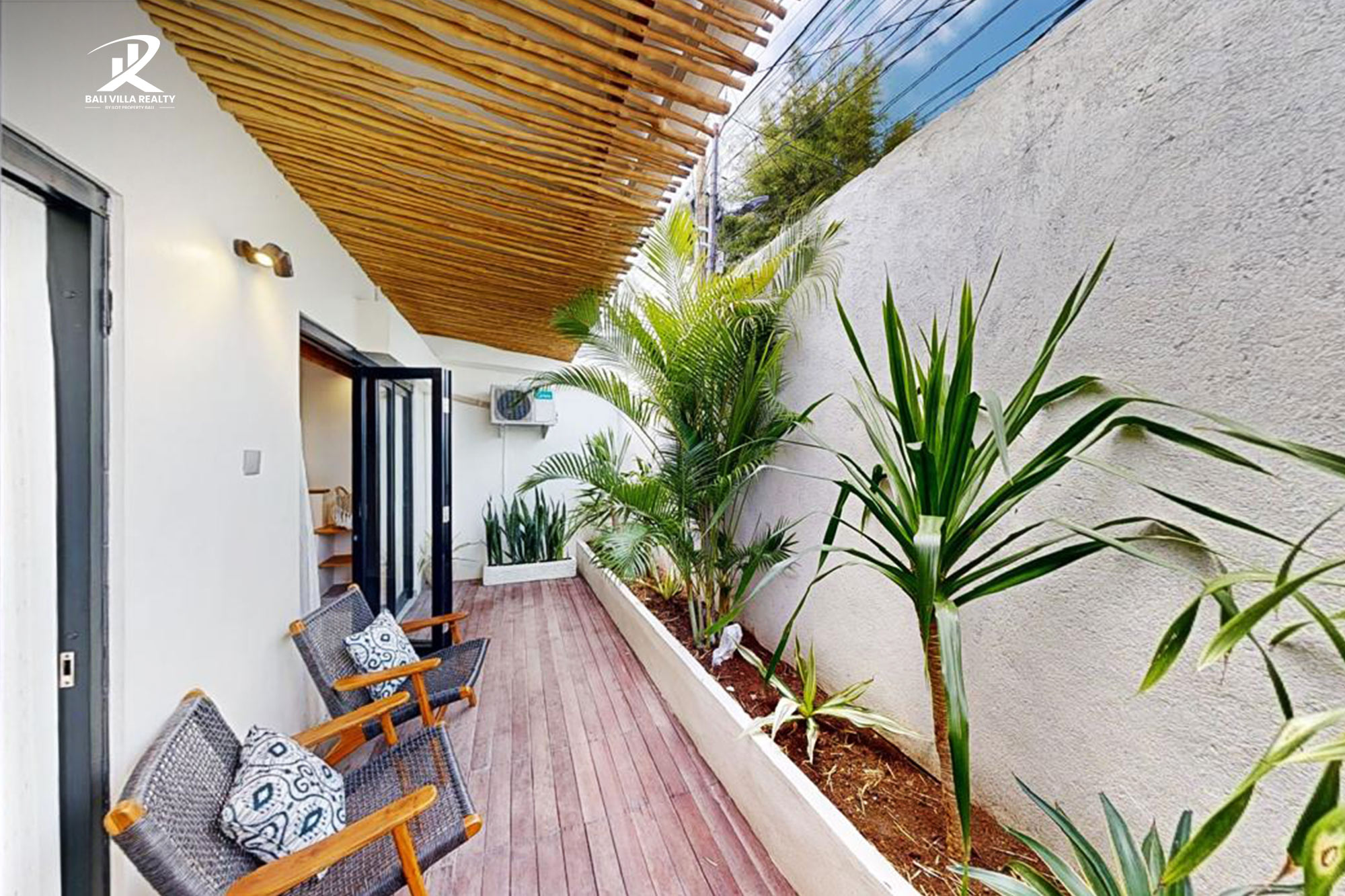 3 Bedroom Villa + bungalow for Sale Leasehold in Bali kerobokan