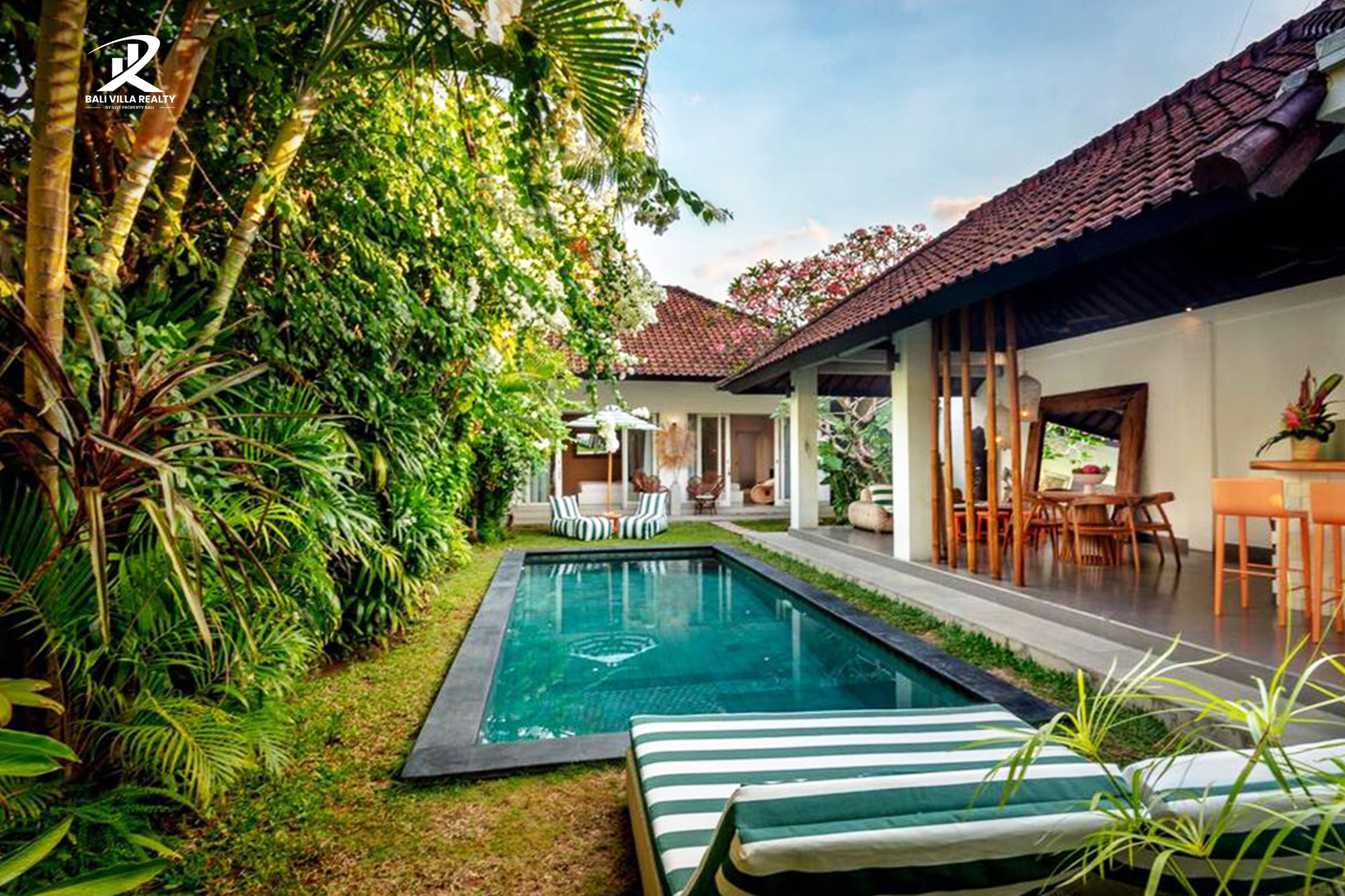 Cozy 2 bedroom villa for Sale Leasehold in Bali seminyak