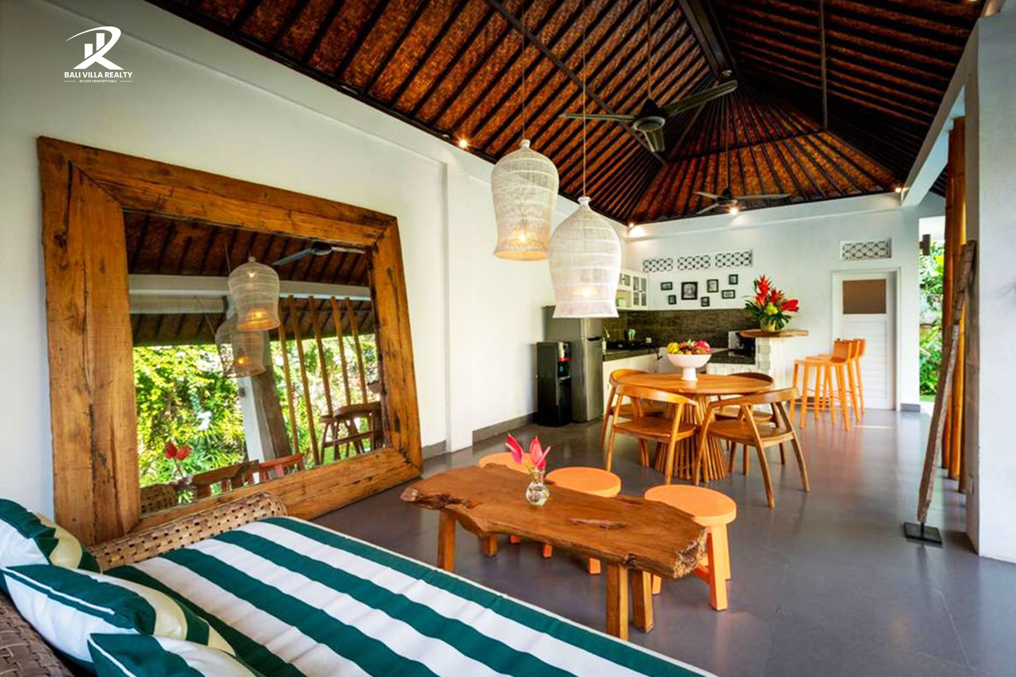 Cozy 2 bedroom villa for Sale Leasehold in Bali seminyak
