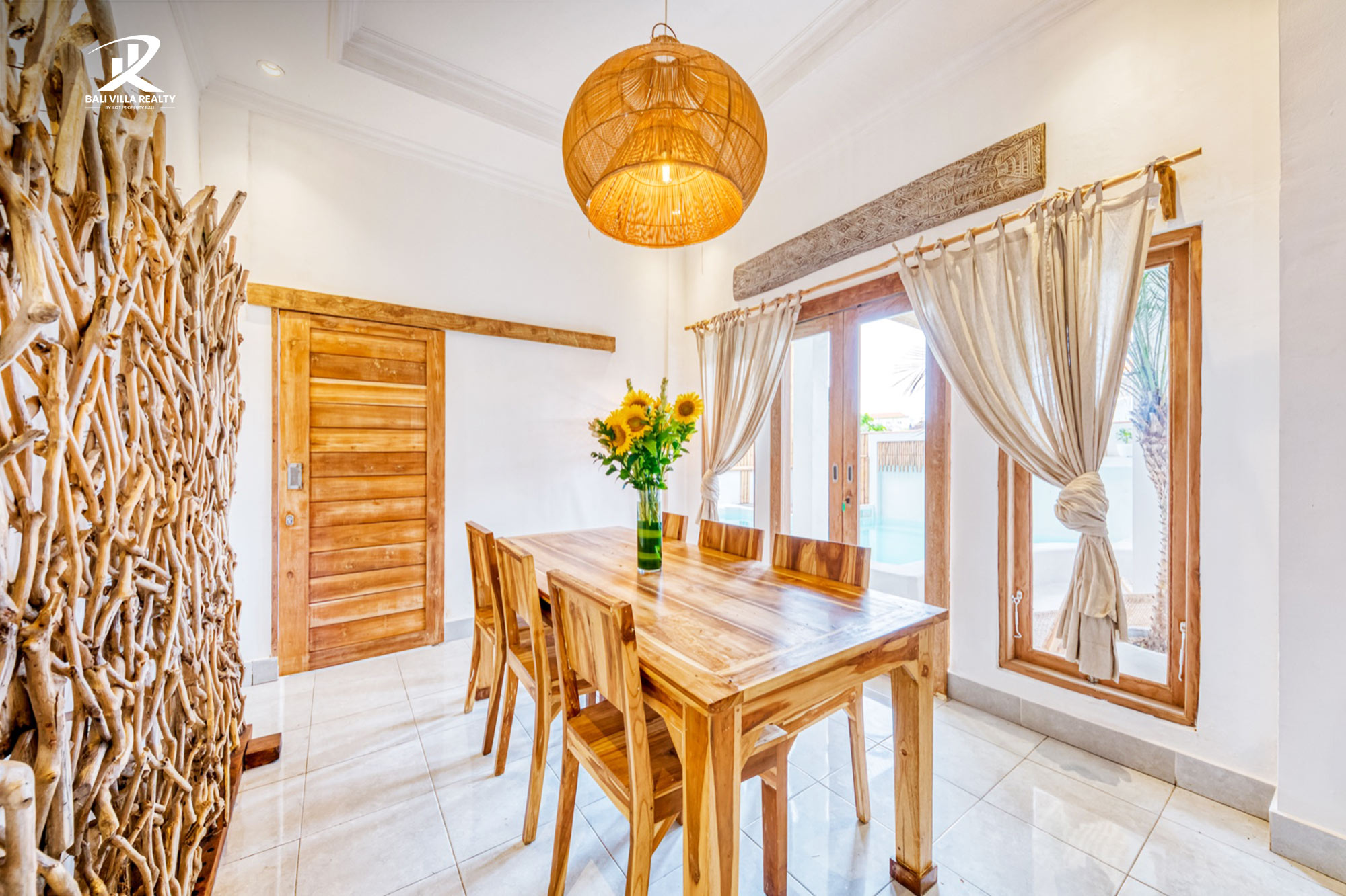 6 Bedrooms Villa for Yearly Rental in Canggu Bali