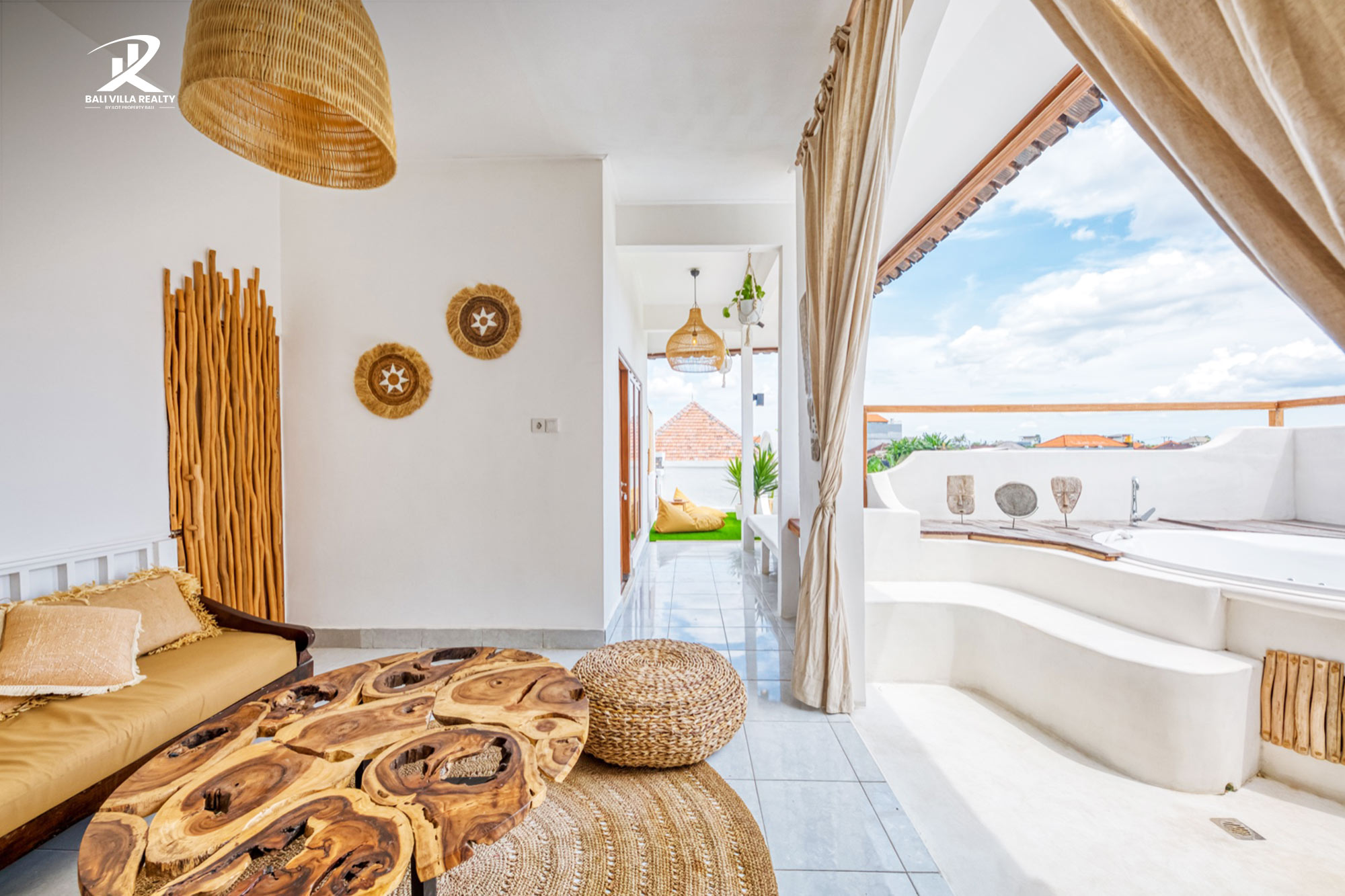 6 Bedrooms Villa for Yearly Rental in Canggu Bali