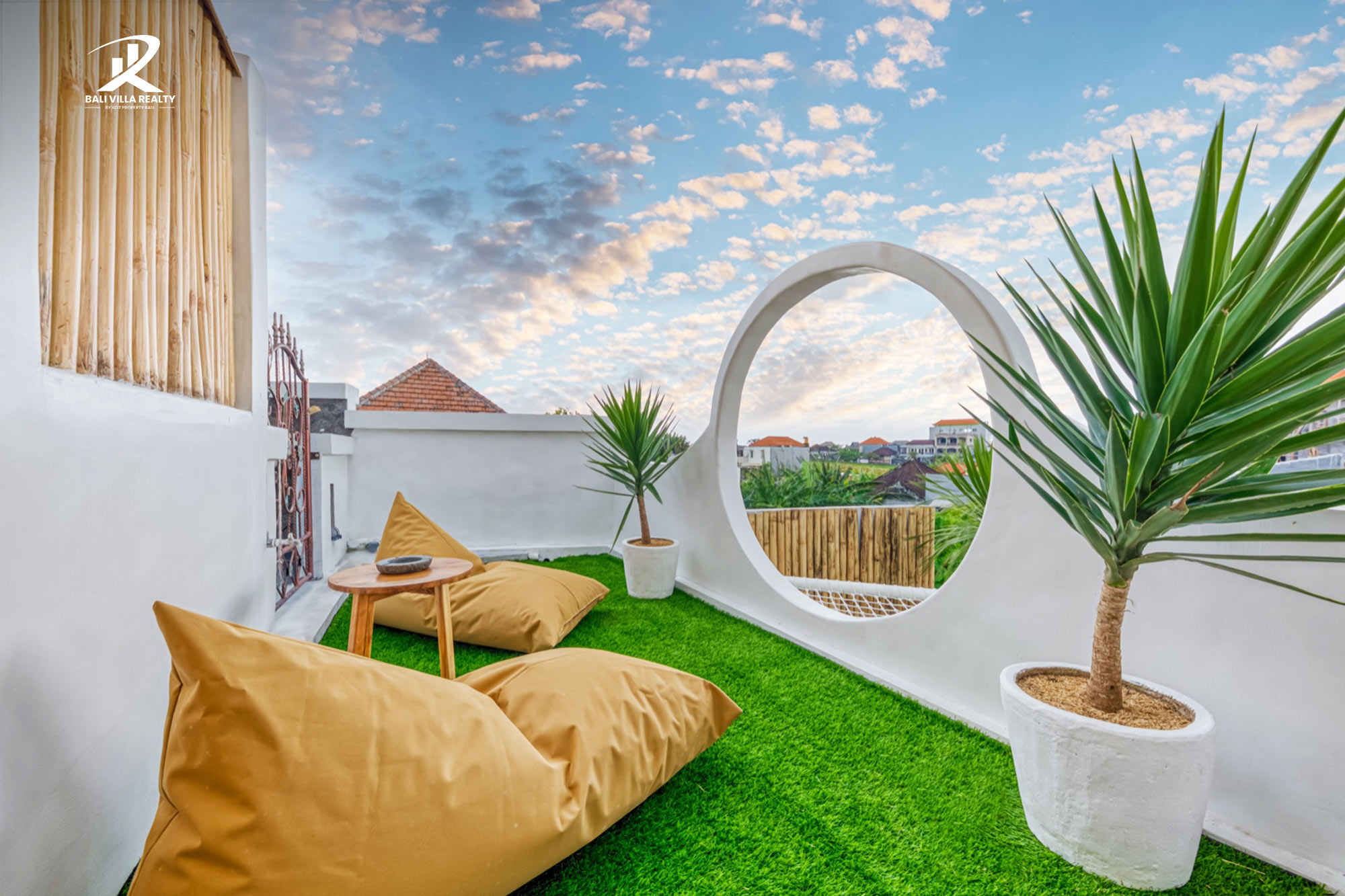 6 Bedrooms Villa for Yearly Rental in Canggu Bali