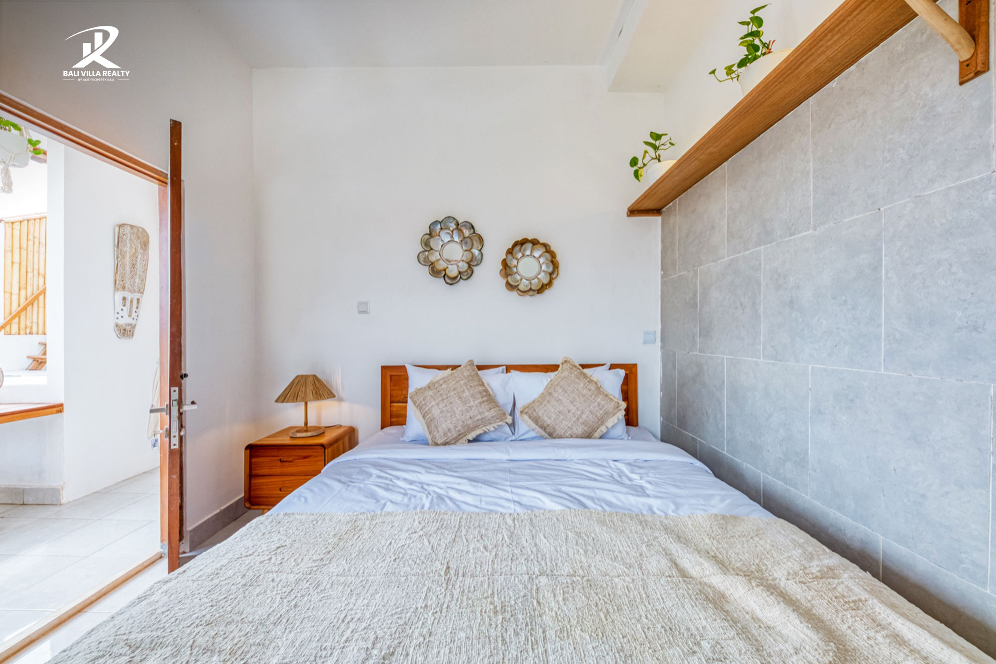 6 Bedrooms Villa for Yearly Rental in Canggu Bali