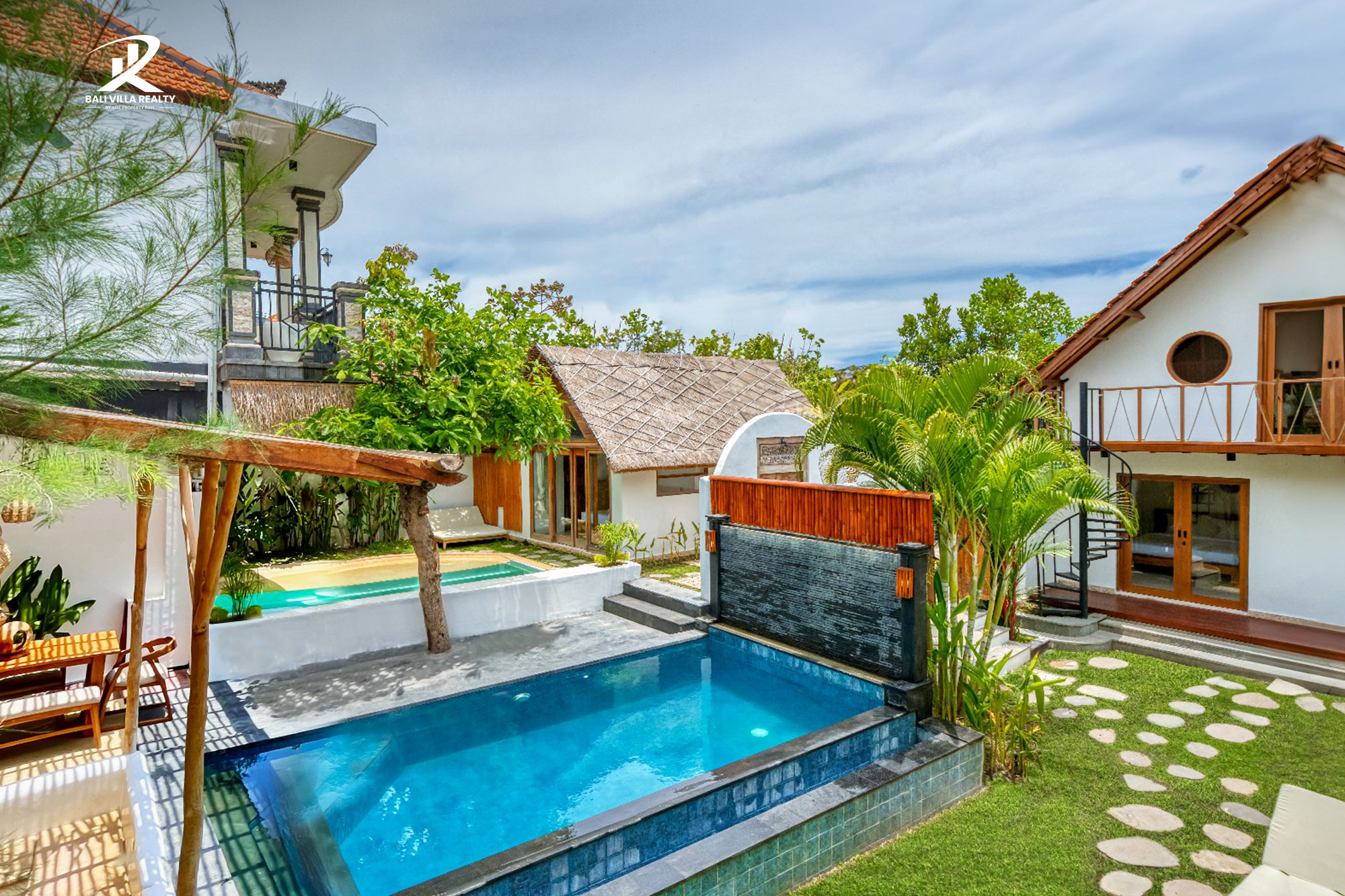 An extraordinary 9 Bed-room Villa for Yearly Rental in Canggu