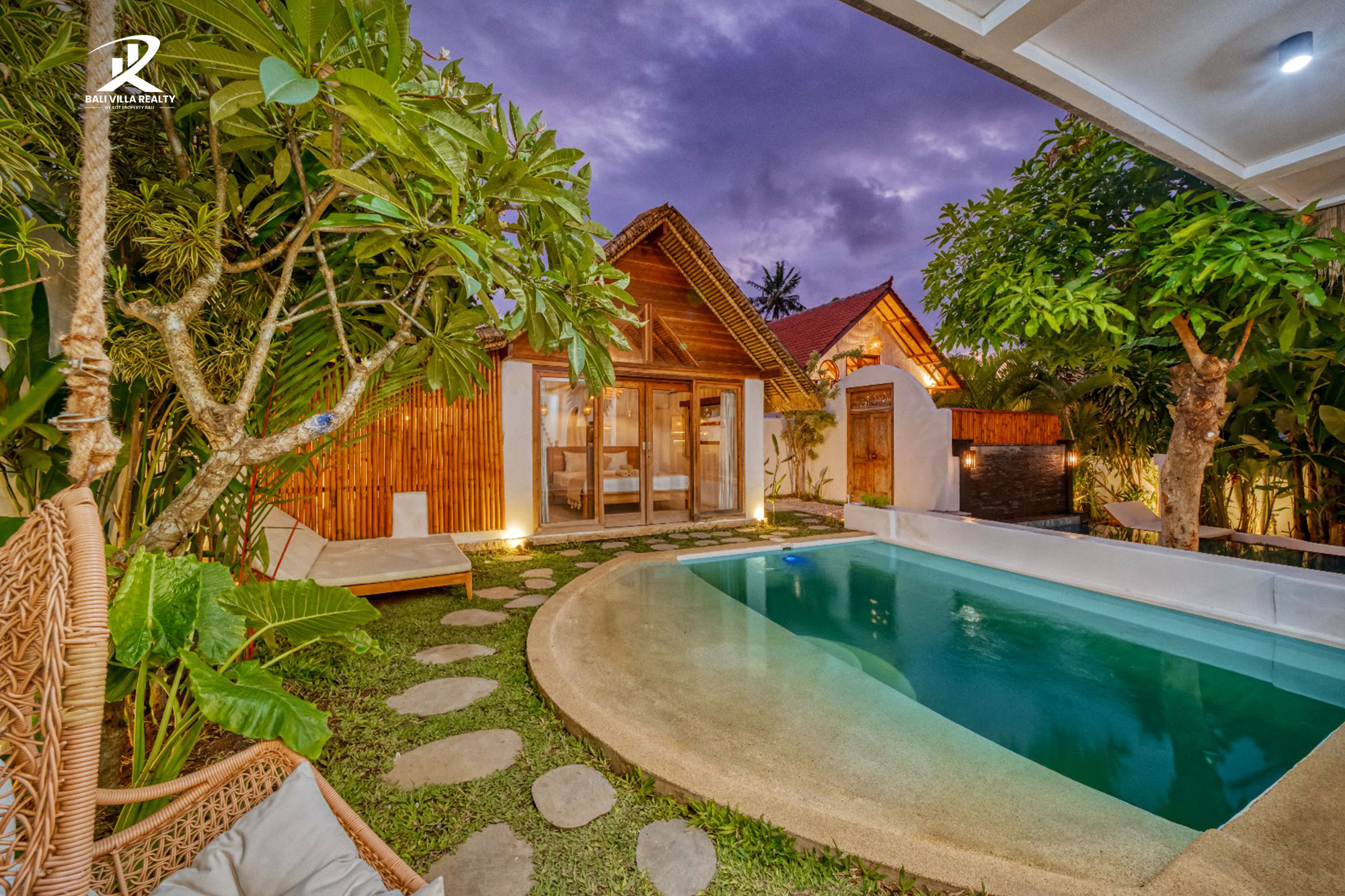 An extraordinary 9 Bed-room Villa for Yearly Rental in Canggu