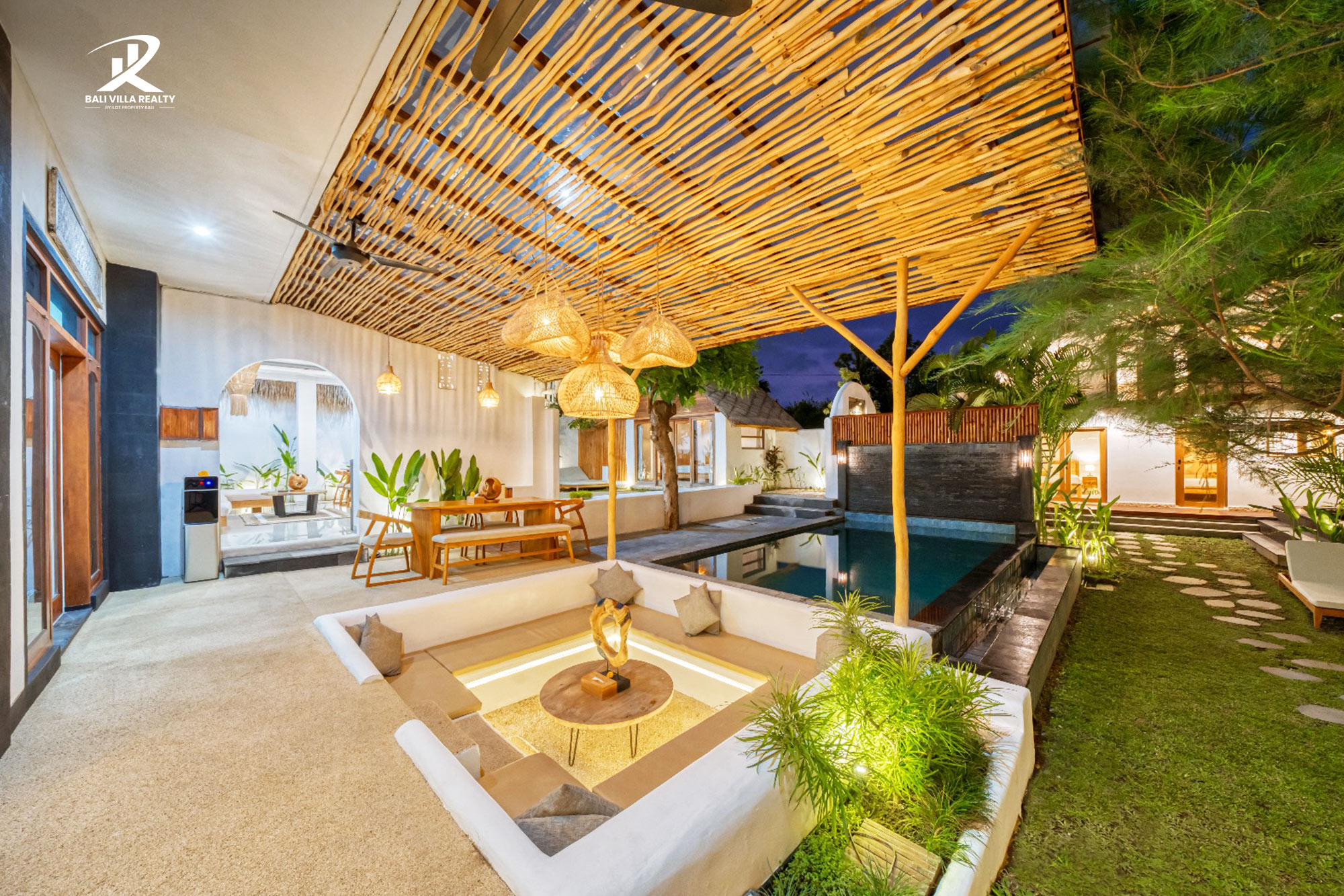 An extraordinary 9 Bed-room Villa for Yearly Rental in Canggu