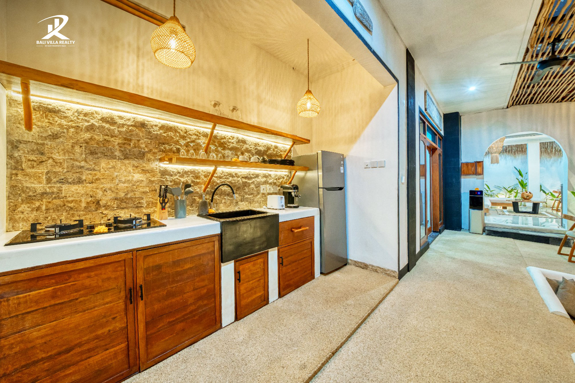 An extraordinary 9 Bed-room Villa for Yearly Rental in Canggu