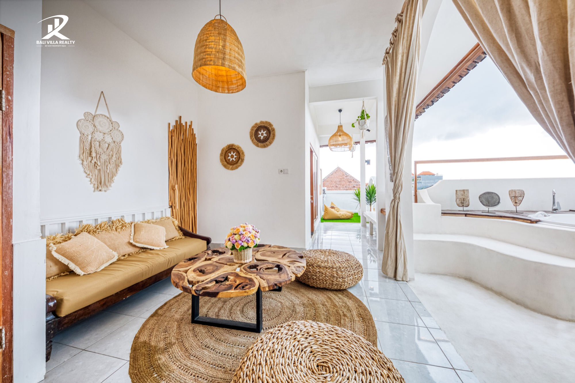 Spacious 9 Bed-room Villa for Yearly Rental with Stunning View in Canggu