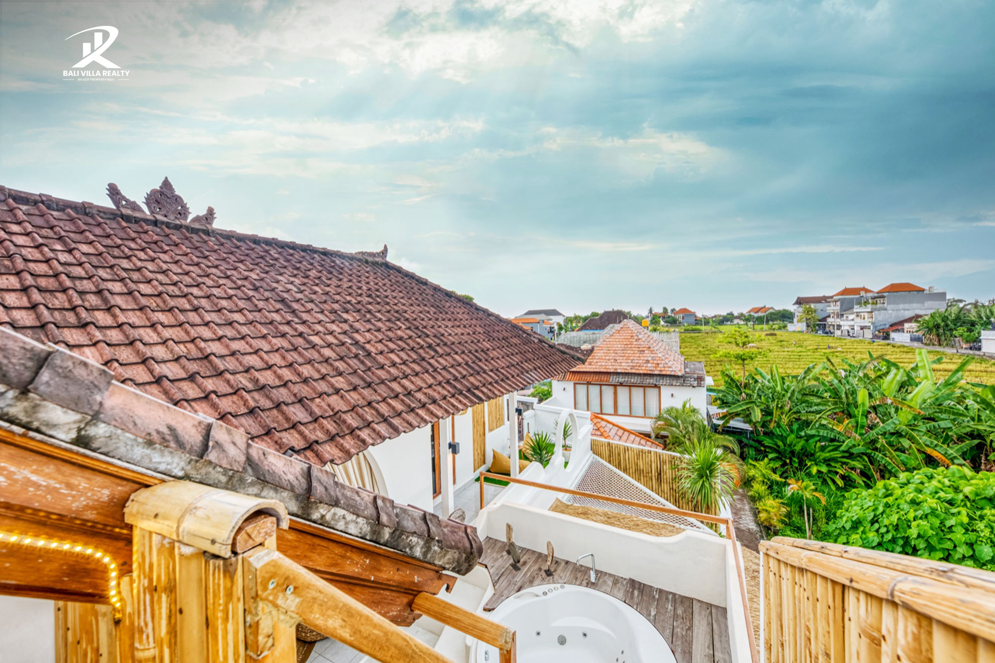Spacious 9 Bed-room Villa for Yearly Rental with Stunning View in Canggu