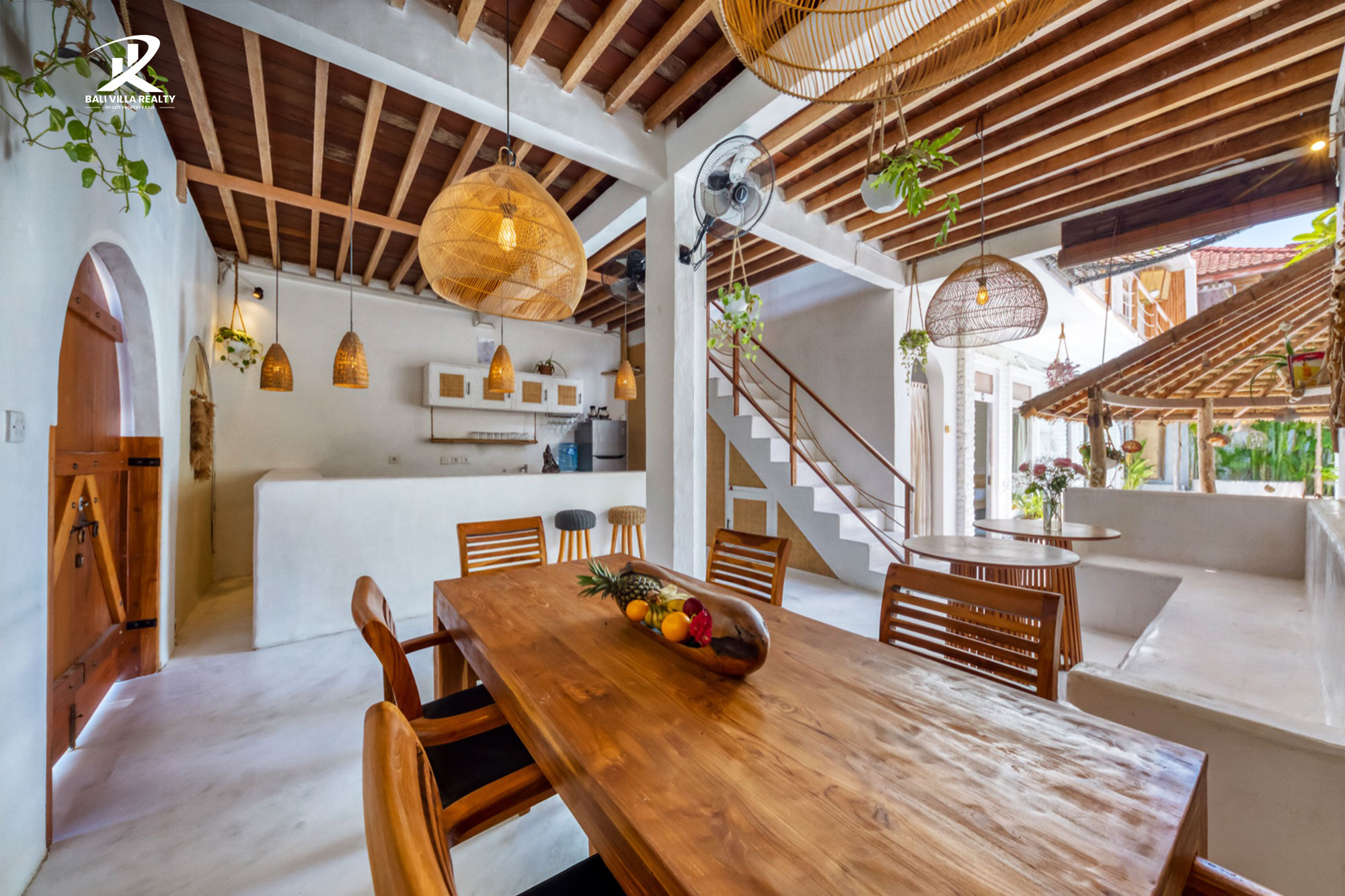 Spacious 9 Bed-room Villa for Yearly Rental with Stunning View in Canggu