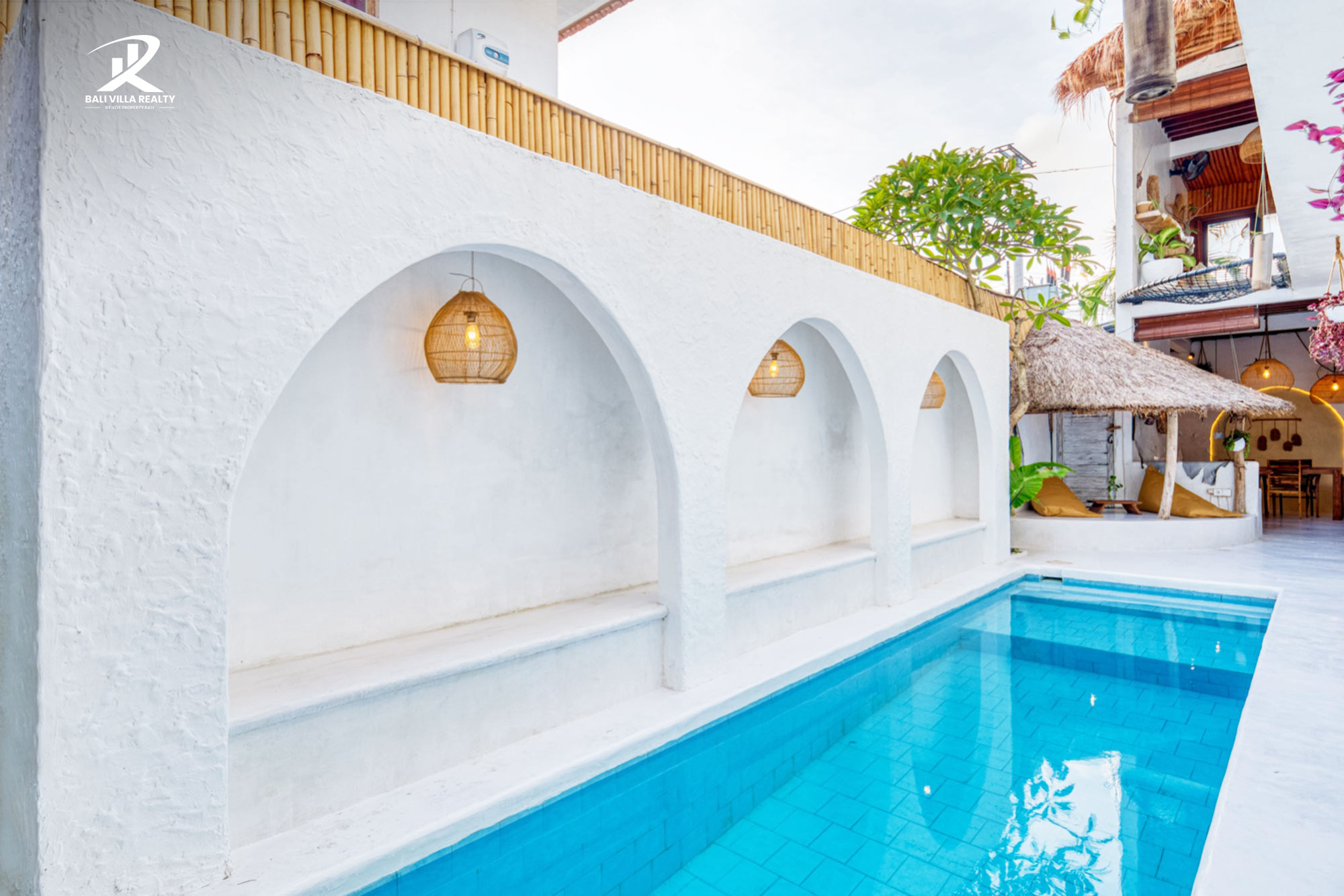 Spacious 9 Bed-room Villa for Yearly Rental with Stunning View in Canggu