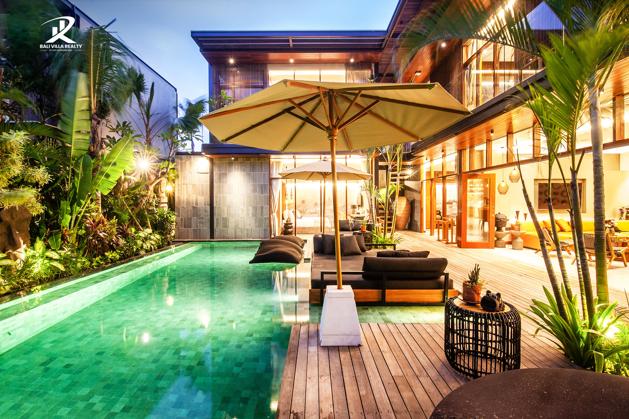 6-Bedroom Bali Villa For Sale Leasehold in Canggu