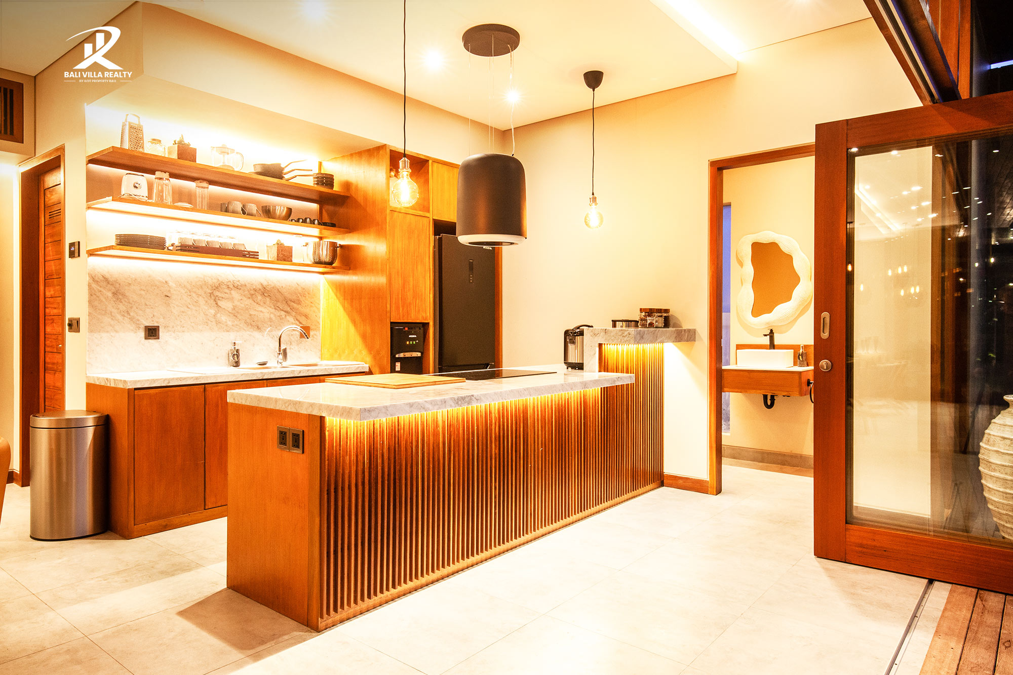 6-Bedroom Bali Villa For Sale Leasehold in Canggu