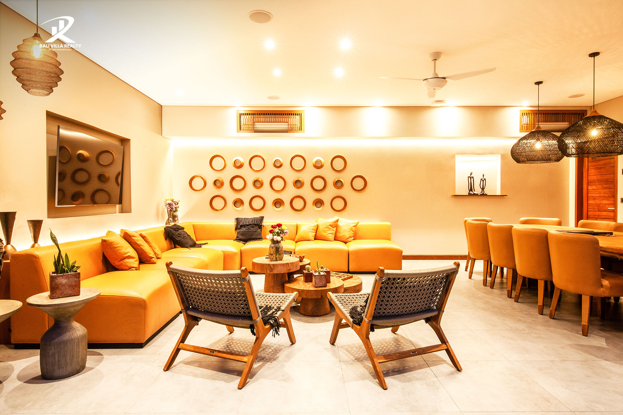 6-Bedroom Bali Villa For Sale Leasehold in Canggu