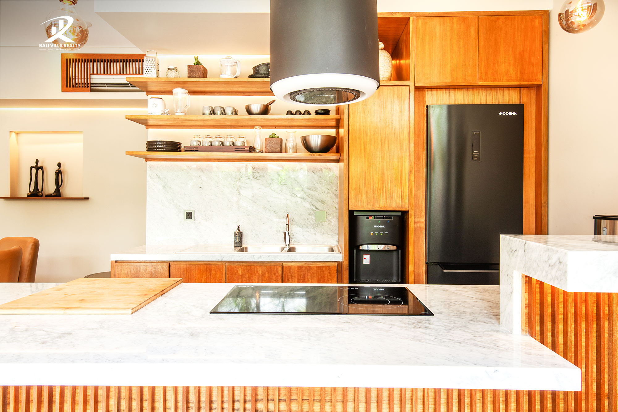 6-Bedroom Bali Villa For Sale Leasehold in Canggu