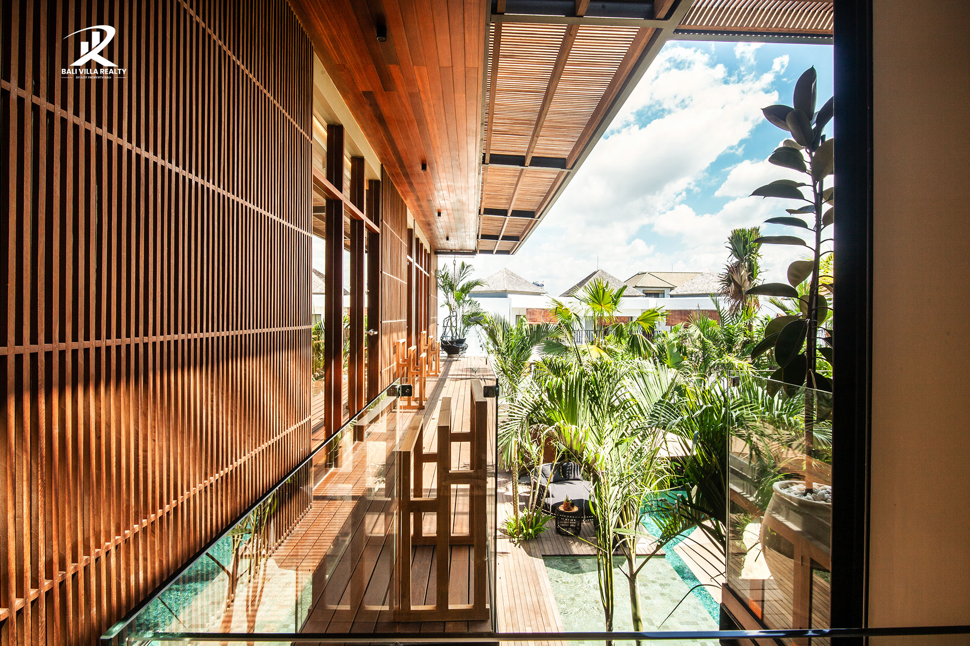 6-Bedroom Bali Villa For Sale Leasehold in Canggu