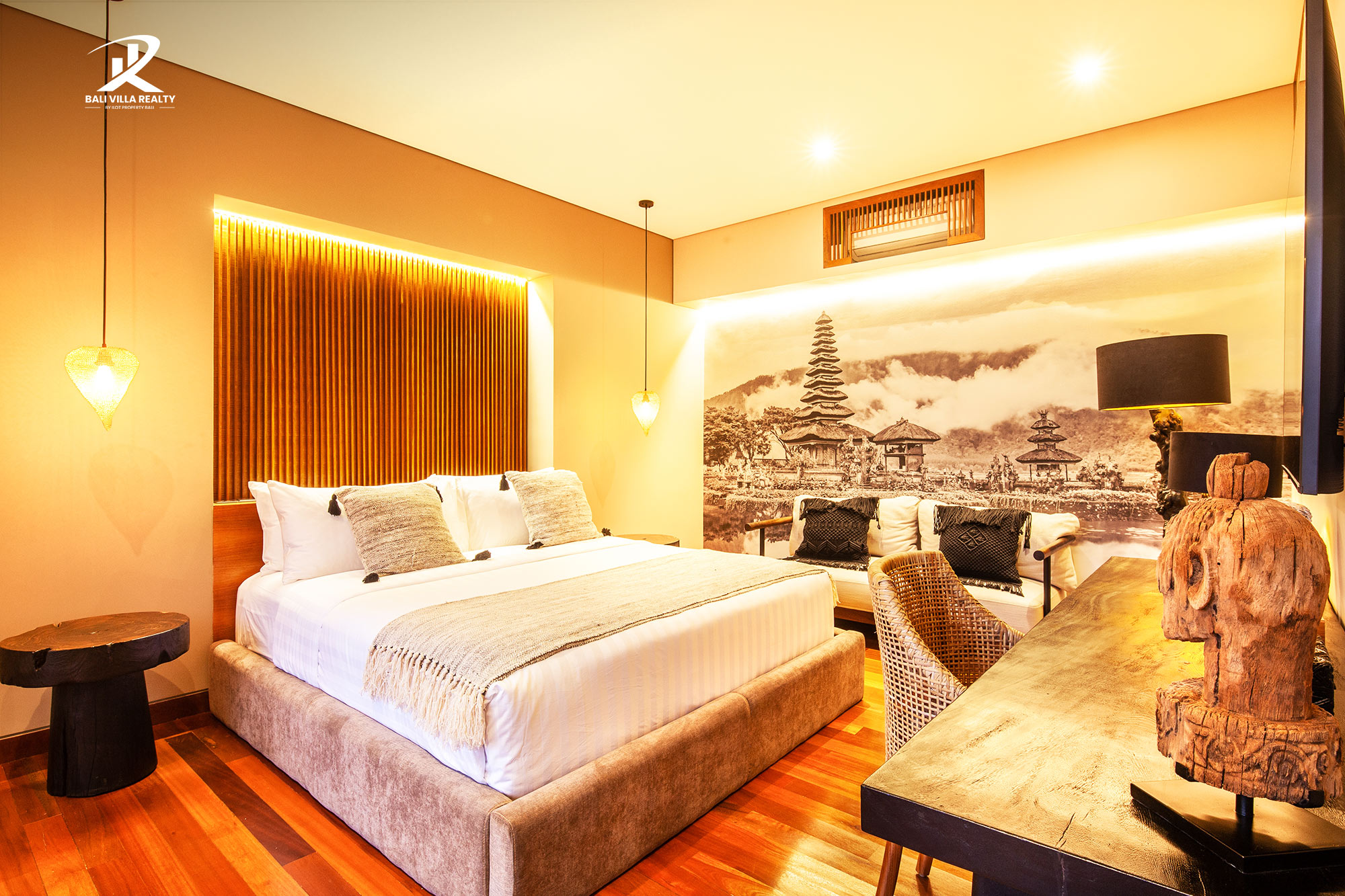 6-Bedroom Bali Villa For Sale Leasehold in Canggu