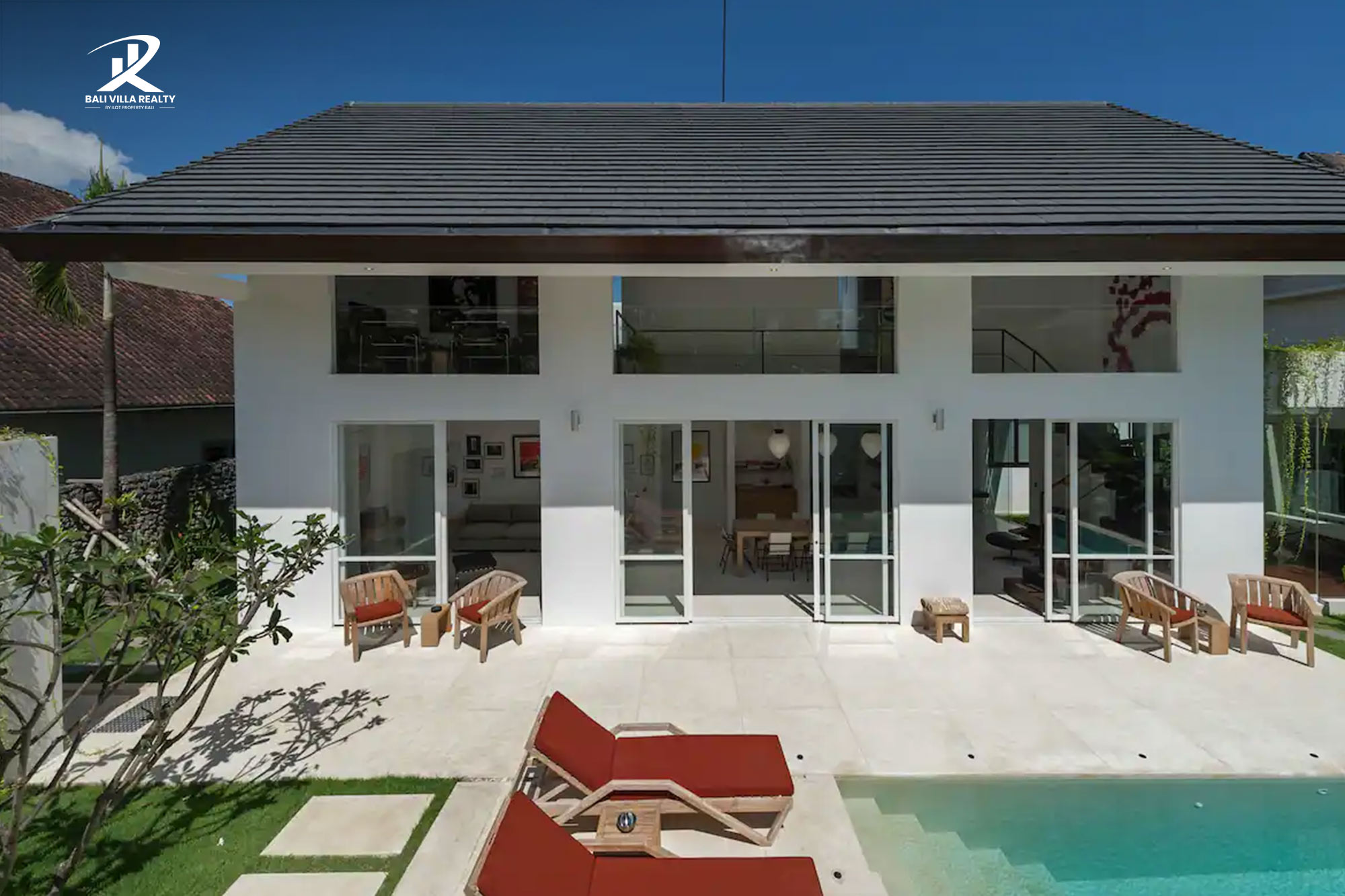 Luxurious 4 Bedroom Villa in Oberoi Seminyak