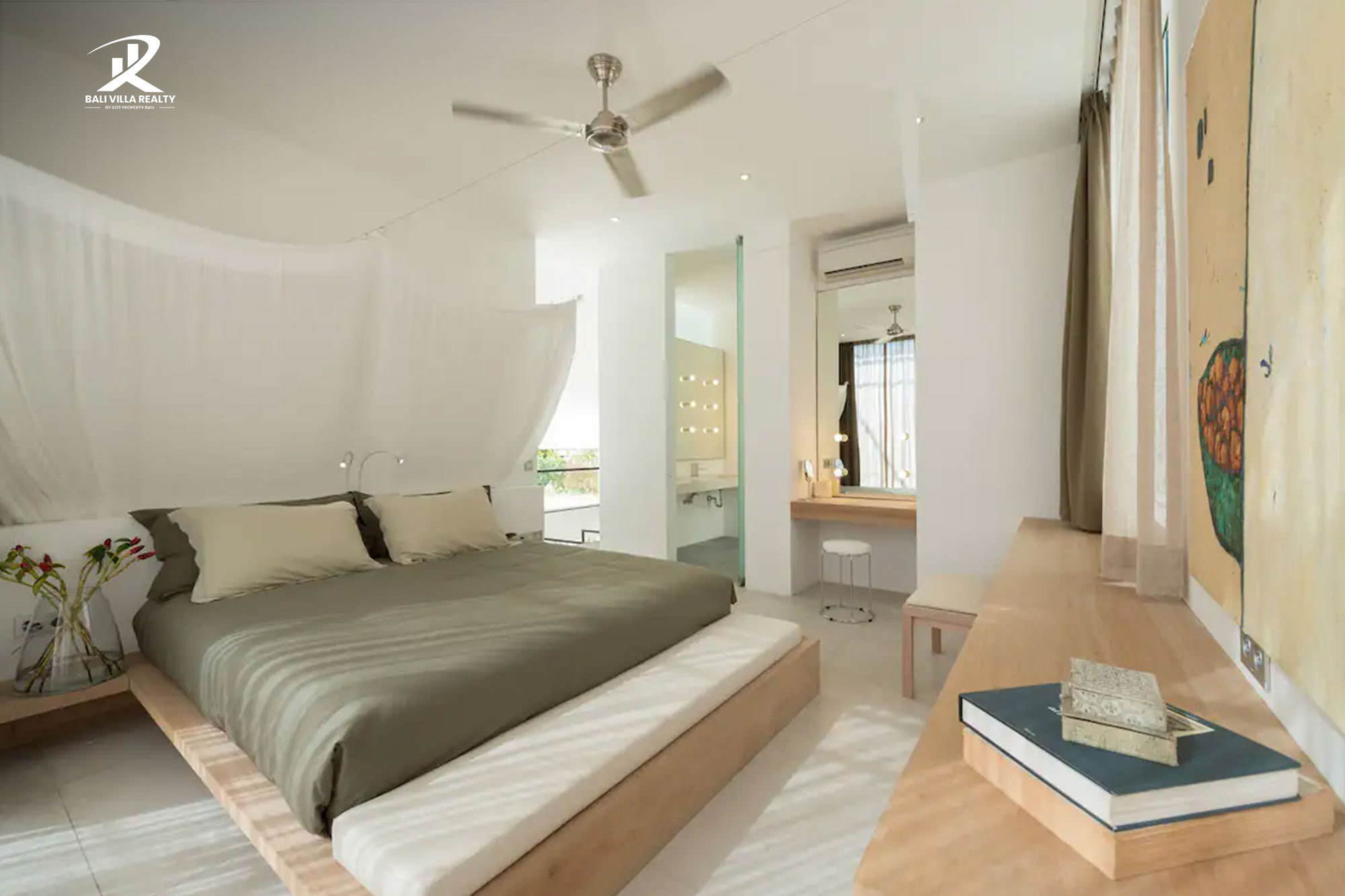 Luxurious 4 Bedroom Villa in Oberoi Seminyak