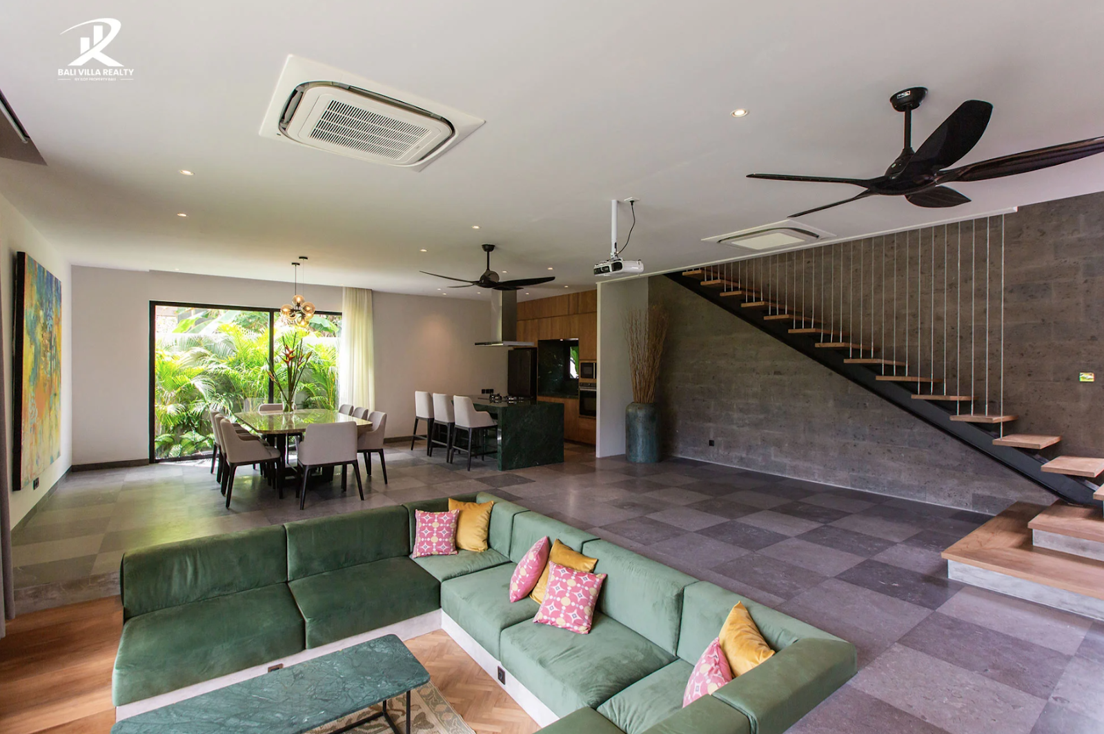 Luxurious 4-Bedroom Villa in Canggu