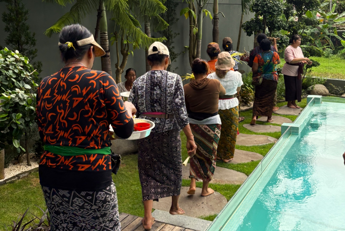 bali melaspas ceremony